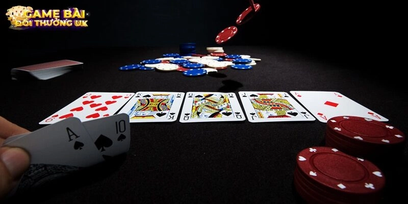 Fold trong poker là gì? Tại sao quan trọng